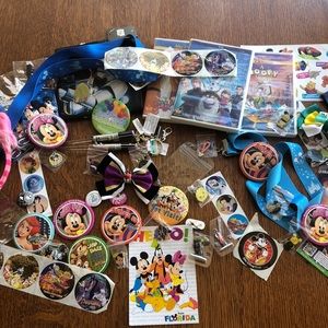 ❗️LAST ONE ❗️Small Disney mystery bundle